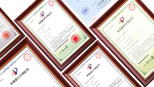 金品泉產(chǎn)品擁有國(guó)家頒發(fā)的衛(wèi)生批件、外觀(guān)設(shè)計(jì)專(zhuān)利、材質(zhì)ROHS（環(huán)保）合格證書(shū)以及12365防偽等相關(guān)證書(shū)，保證代理商安全、放心運(yùn)營(yíng)。